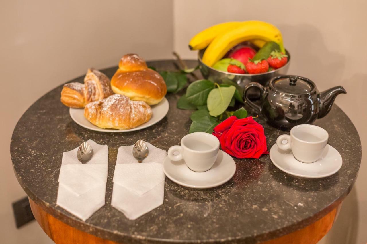 Suite Campo De Fiori โรม ภายนอก รูปภาพ
